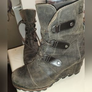 Sorel wedge boots